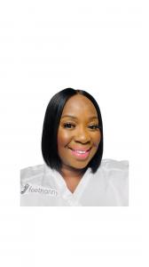 Celebrity Pedicurist, Social Media Influencer, and Footnanny Product Developer Gloria L. Williams is a 10-time selection on the Oprah's Favorite List. The Chicago native has planted roots in Southern California. 